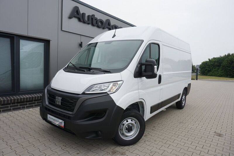 Weiss Gebraucht 2023 Fiat Ducato Van | 28.850 € (Superpreis) - Bild 1/4
