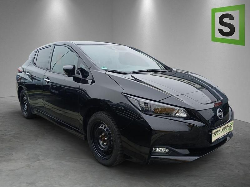 Gebraucht Nissan Leaf N-Connecta 110 kW (150 PS) 2023 Schwarz Kleinwagen