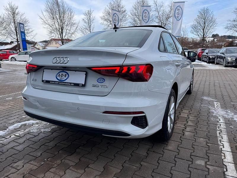 Gebraucht Audi A3 Sport 116 PS (85 kW) 2022 Weiß Limousine