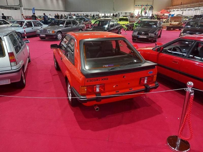 Gebraucht Ford Escort 95 PS (69 kW) 1982 Rot