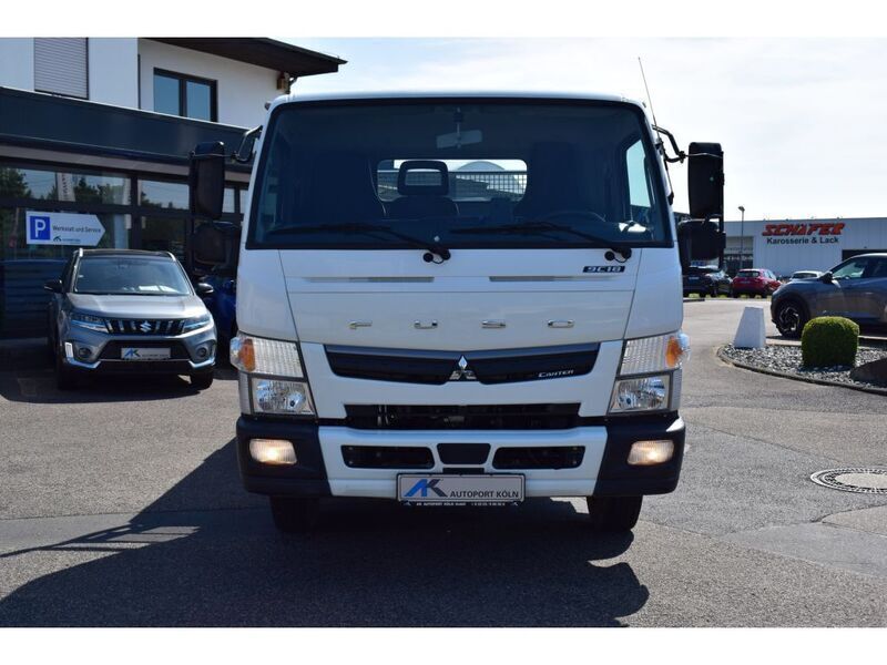Weiß Gebraucht 2021 Mitsubishi Canter Van | 42.890 € - Bild 1/4