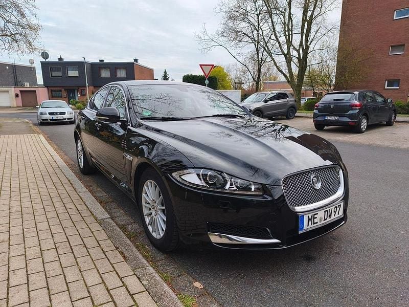 Gebraucht Jaguar XF 200 PS (147 kW) 2011 Schwarz Limousine
