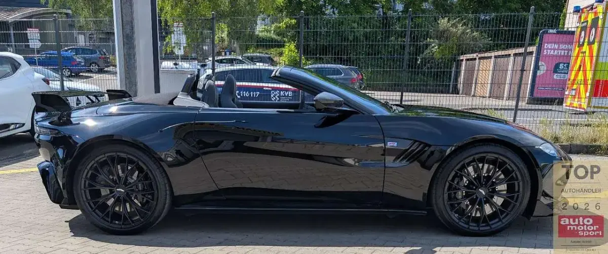 Gebraucht Aston Martin V8 Vantage 534 PS (392 kW) 2024 Schwarz Cabrio