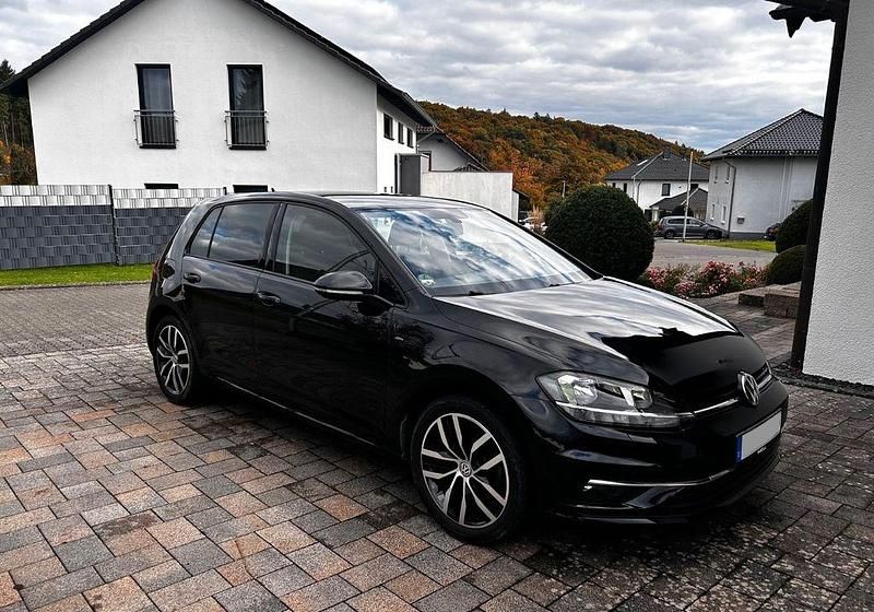 Schwarz Gebraucht 2018 VW Golf VII Join Limousine | 14.500 € (Fairer Preis) - Bild 1/4
