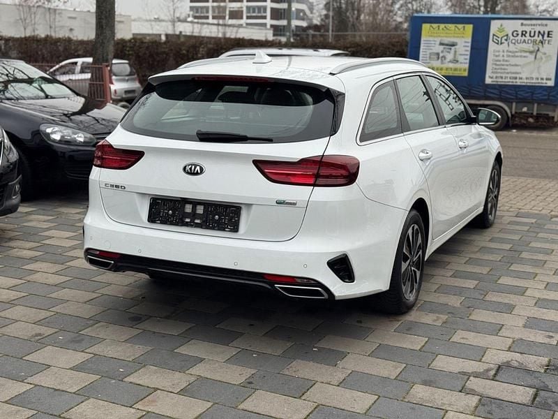 Gebraucht Kia Ceed Sportswagon Spirit 105 PS (77 kW) 2020 (hw2) deluxeweiss met. Kombi