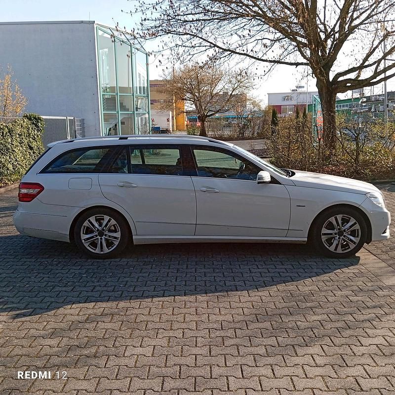 Gebraucht Mercedes E200 2013 Weiß Kombi