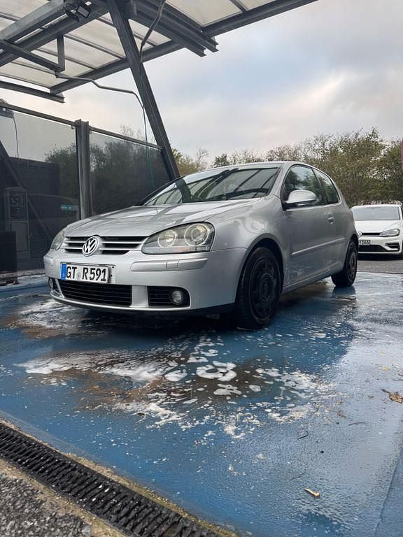 Silber Gebraucht 2003 VW Golf IV Kleinwagen | 2.000 € (Fairer Preis) - Bild 1/4
