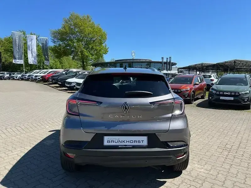 Gebraucht Renault Captur Techno 140 PS (102 kW) 2025 Grau (rafalegrau) SUV