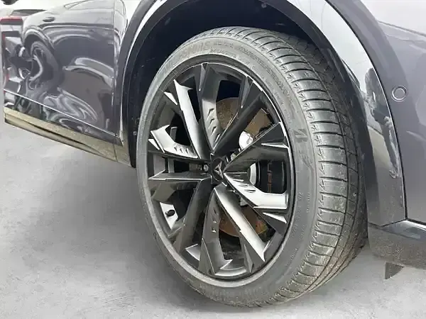 Neu Cupra Formentor 333 PS (244 kW) 2026 Violett SUV