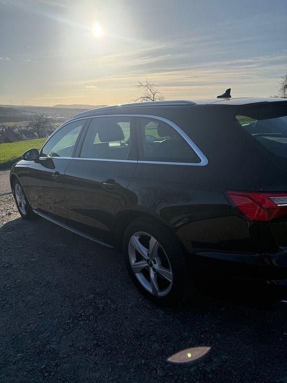 Gebraucht Audi A4 Advanced 204 PS (150 kW) 2020 Schwarz Kombi