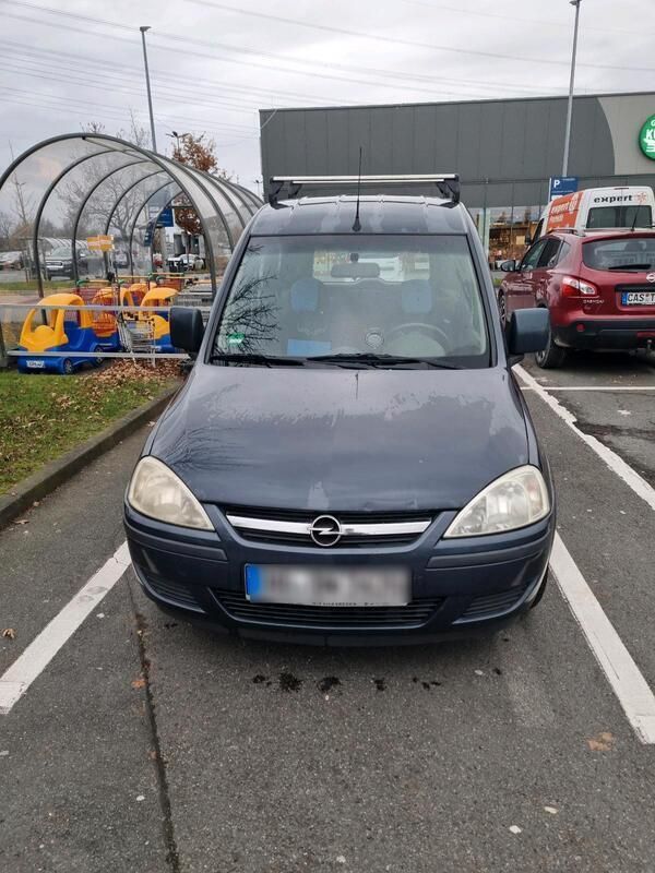 Grau Gebraucht 2009 Opel Combo Van / Kleinbus | 2.800 € - Bild 1/4