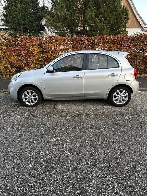 Gebraucht Nissan Micra 80 PS (58 kW) 2015 Silber Limousine