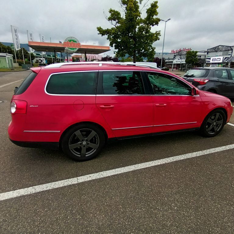 Rot Gebraucht 2006 VW Passat Kombi | 3.800 € (Etwas zu teuer) - Bild 1/4