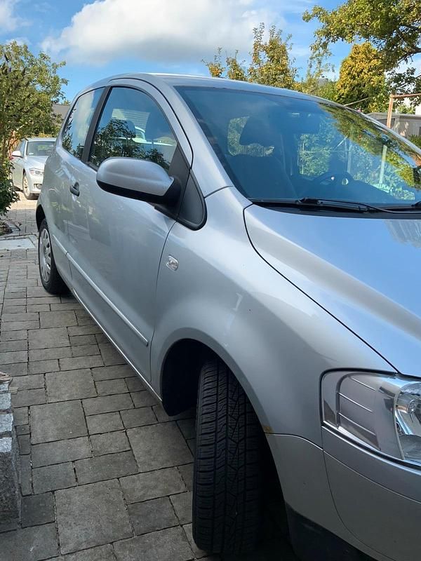 Usata VW Fox 60 CV (44 kW) 2009 Argento Utilitaria