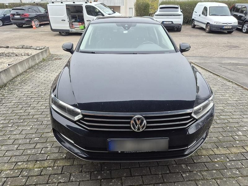 Używany VW Passat Highline 150 KM (110 kW) 2018 Czarny Kombi