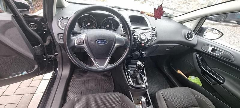 Używany Ford Fiesta Titanium 101 KM (74 kW) 2017 Czarny Hatchback