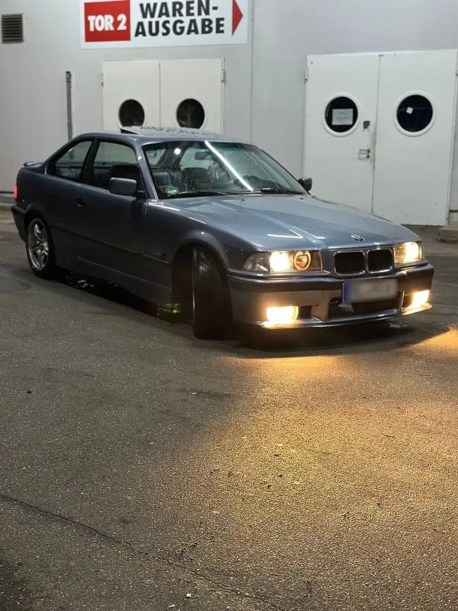 Gebraucht BMW 320 150 PS (110 kW) 1995 Violet Coupé