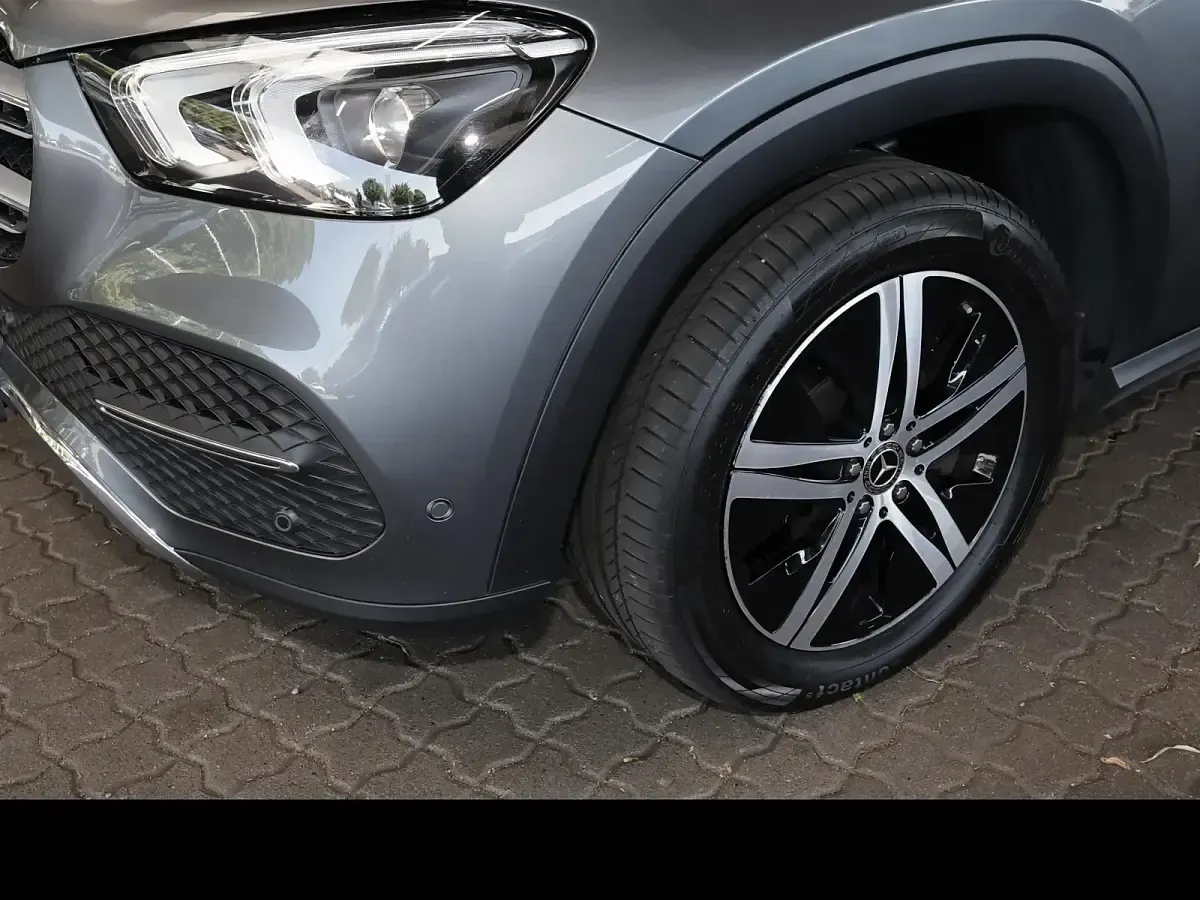 Gebraucht Mercedes GLE400 330 PS (242 kW) 2023 Metalliclack selenitgrau SUV