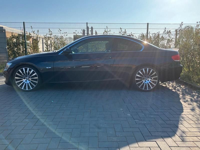 Używany BMW 330 Performance 272 KM (200 kW) 2008 Niebieski Coupe