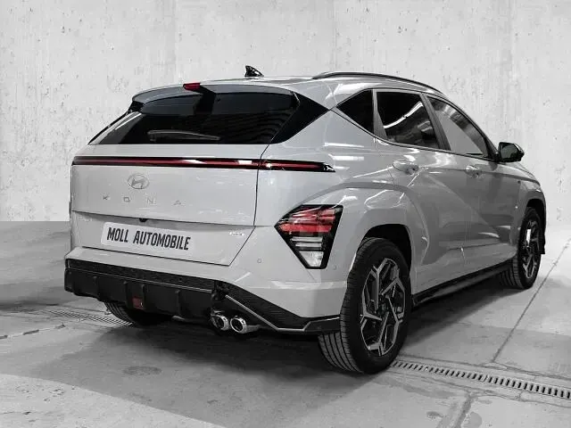Gebraucht Hyundai Kona N Line 141 PS (103 kW) 2024 Cyber grey / met SUV