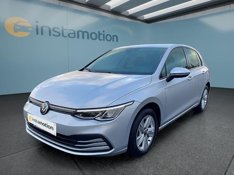 Silber Gebraucht 2020 VW Golf VIII Kleinwagen | 17.399 € (Guter Preis) - Bild 1/4