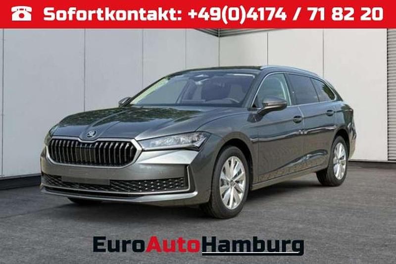 Neu Skoda Superb Selection 193 PS (141 kW) 2025 Graphitegrau metallic Kombi