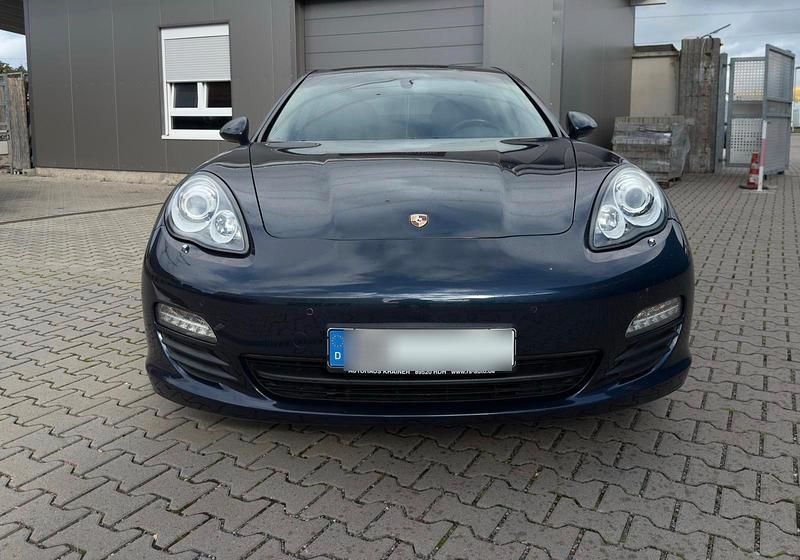 Gebraucht Porsche Panamera 299 PS (219 kW) 2012 Blau Limousine