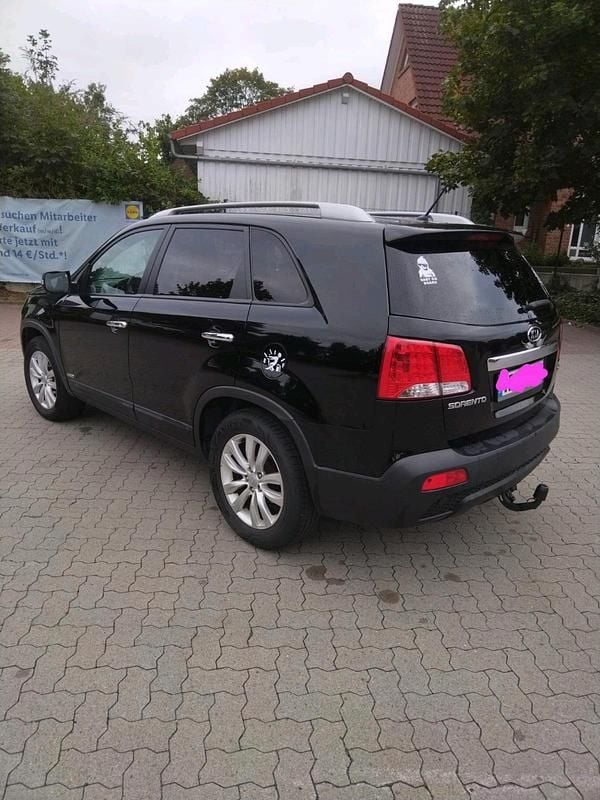 Schwarz Gebraucht 2011 Kia Sorento 3 SUV | 6.499 € (Fairer Preis) - Bild 1/4