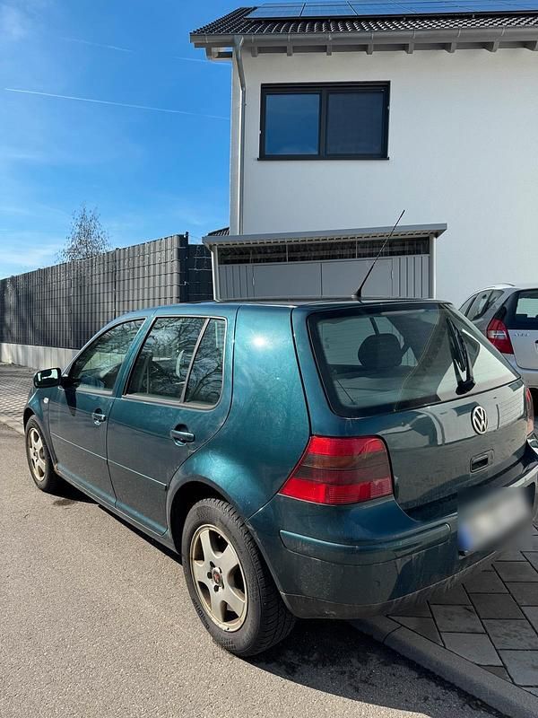 Gebraucht VW Golf IV 105 PS (77 kW) 2002 Grün Kleinwagen