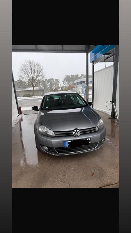 Gebraucht VW Golf VI 105 PS (77 kW) 2011 Grau Kleinwagen