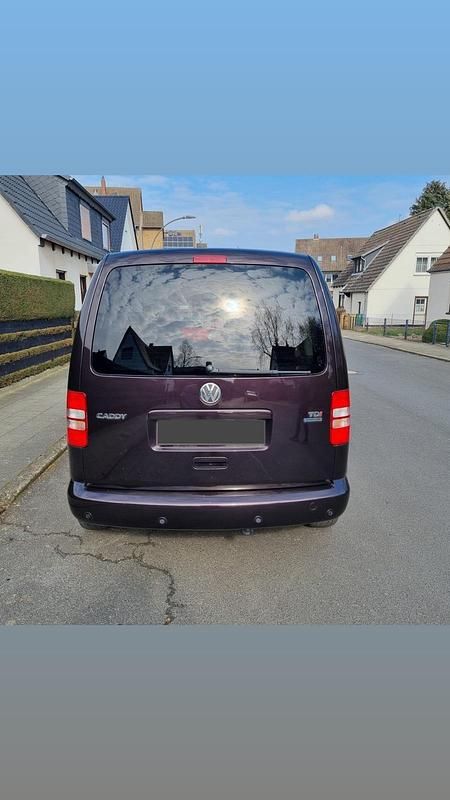 Gebraucht VW Caddy 102 PS (75 kW) 2011 Violet Van / Kleinbus