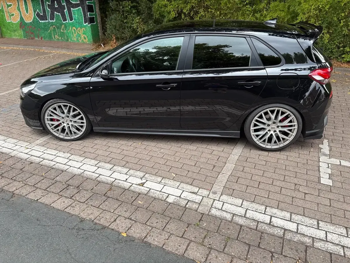 Gebraucht Hyundai i30 275 PS (202 kW) 2020 Schwarz Limousine