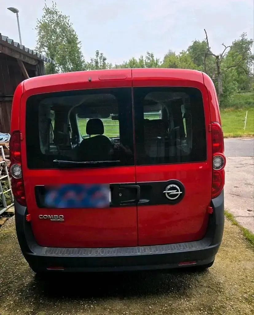 Gebraucht Opel Combo 90 PS (66 kW) 2017 Rot Van / Kleinbus