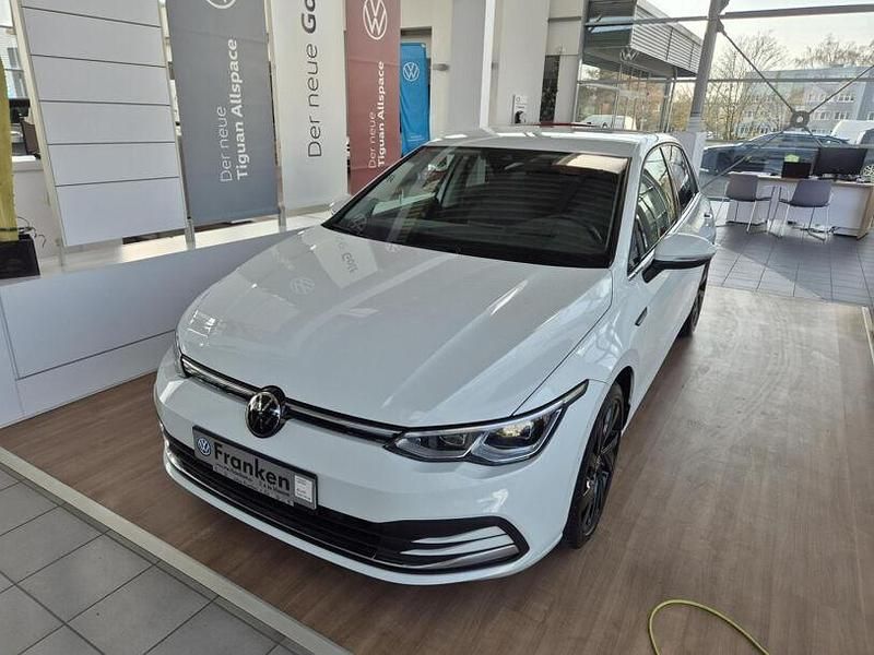 Gebraucht VW Golf VII 150 PS (110 kW) 2021 Weiss Kleinwagen