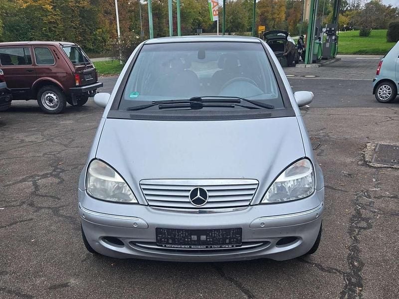 Silber Gebraucht 2001 Mercedes A190 Elegance Limousine | 1.790 € (Superpreis) - Bild 1/4