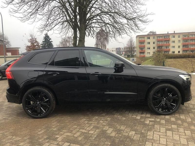 Gebraucht Volvo XC60 Plus 250 PS (183 kW) 2025 Onyx black SUV