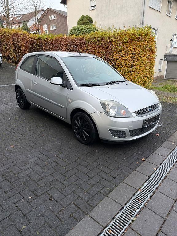 Silber Gebraucht 2008 Ford Fiesta Style Limousine | 1.190 € (Guter Preis) - Bild 1/4