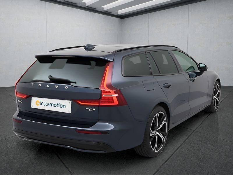 Gebraucht Volvo V60 455 PS (334 kW) 2025 Blau Kombi