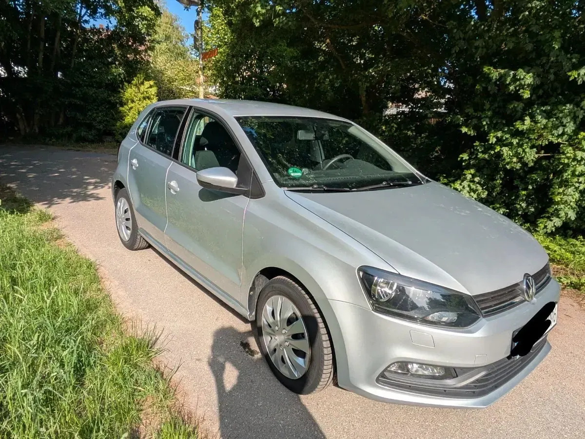 Gebraucht VW Polo Trendline 75 PS (55 kW) 2016 Grau Kleinwagen