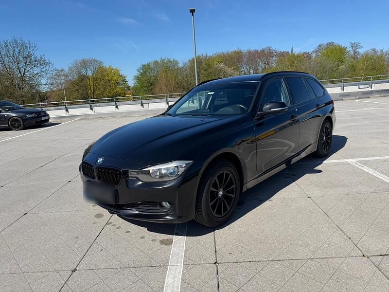 Gebraucht BMW 318 143 PS (105 kW) 2013 Schwarz Kombi