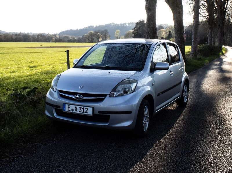 Grau Gebraucht 2008 Subaru Justy Kleinwagen | 1.800 € - Bild 1/4