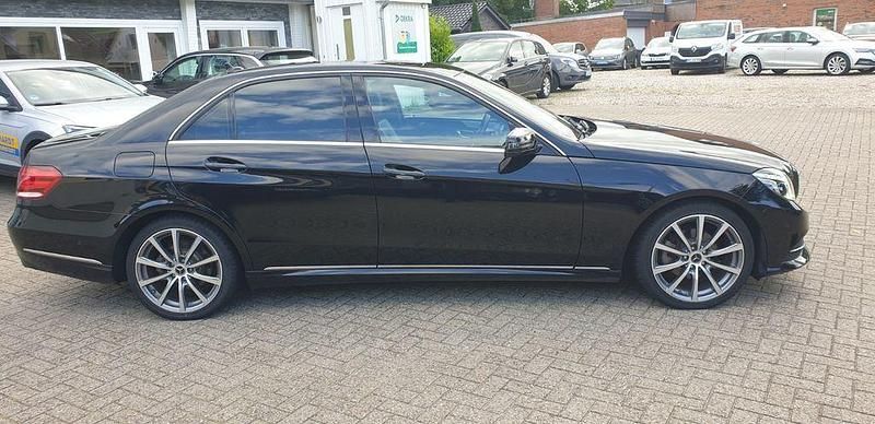 Gebraucht Mercedes E220 170 PS (125 kW) 2016 Schwarz Limousine