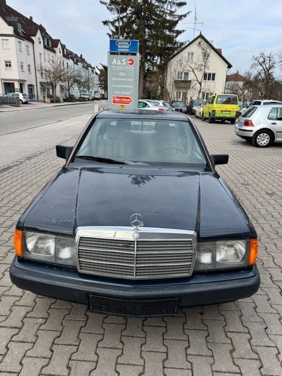 Blau Gebraucht 1990 Mercedes 190 Limousine | 3.950 € - Bild 1/4