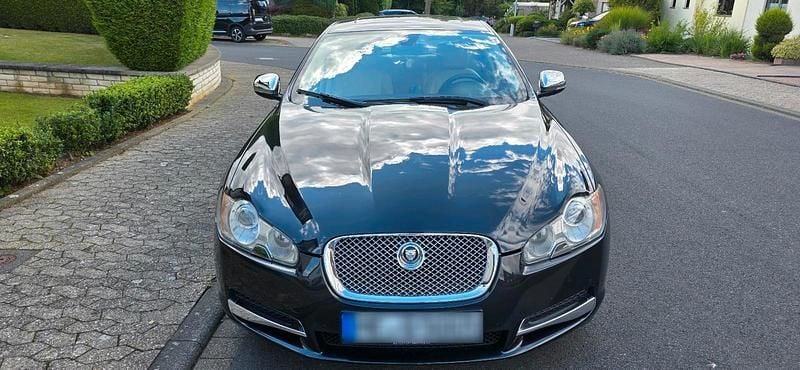 Gebraucht Jaguar XF 270 PS (198 kW) 2011 Grau Limousine