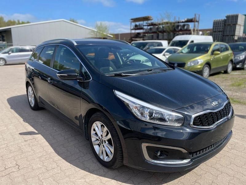 Używany Kia Ceed 136 KM (100 kW) 2016 Czarny Hatchback
