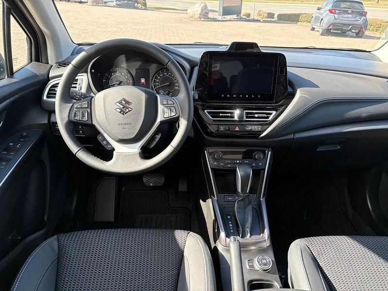 Neu Suzuki SX4 S-Cross Comfort+ 110 PS (80 kW) 2026 Schwarz SUV