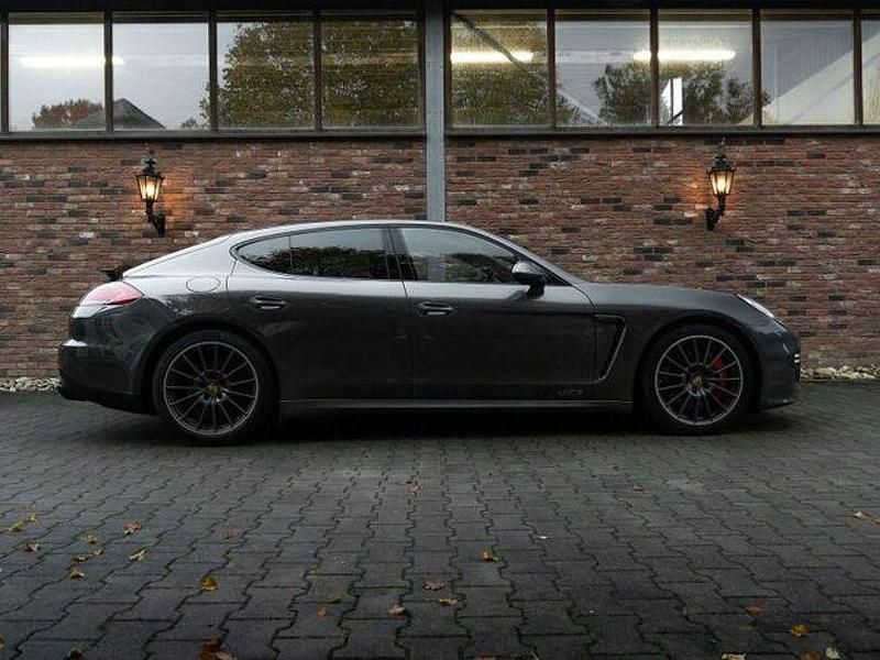 Gebraucht Porsche Panamera 324 PS (238 kW) 2017 Andere Limousine