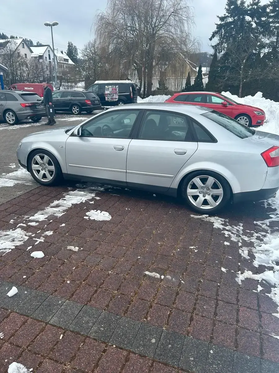 Gebraucht Audi A4 131 PS (96 kW) 2001 Grau Limousine