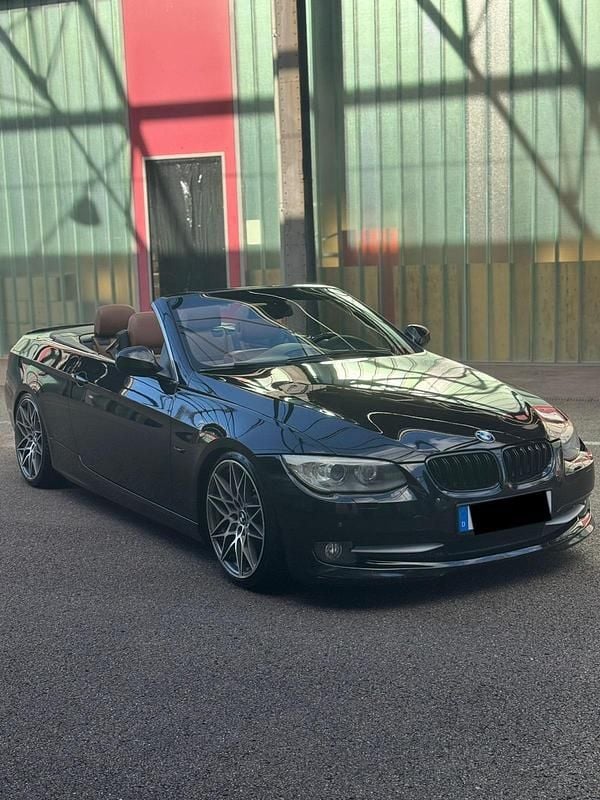 Gebraucht BMW 325 Cabriolet 218 PS (160 kW) 2010 Schwarz Cabrio