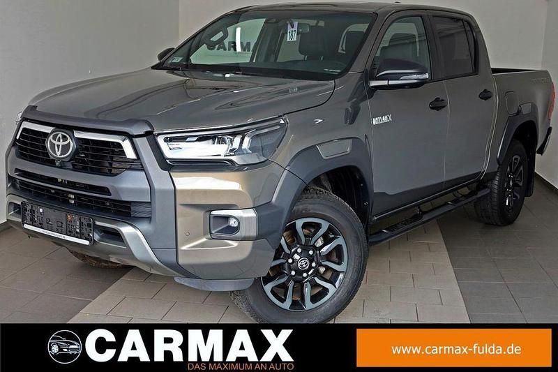 Oxide bronze (metallic) Gebraucht 2023 Toyota HiLux Abholung | 54.990 € - Bild 1/4